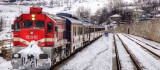 Elazığ-Tatvan arası tren yolculuğundan muhteşem kış manzaraları