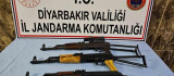 Jandarmanın durdurduğu araçta 3 adet AK-47 ele geçirildi