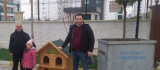 Yenişehir Belediyesi atık malzemelerden sokak hayvanların için yuva yaptı